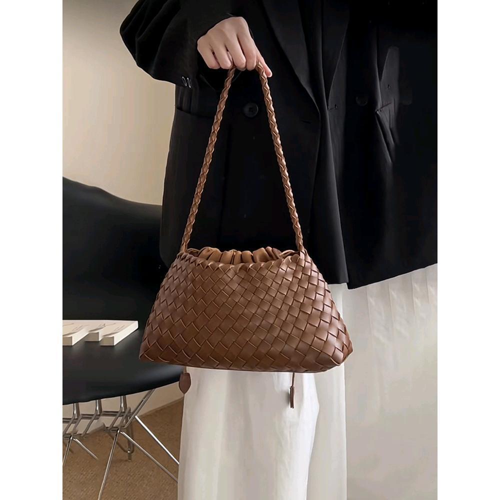 The Verona Bag | A Woven Leather Underarm Handbag