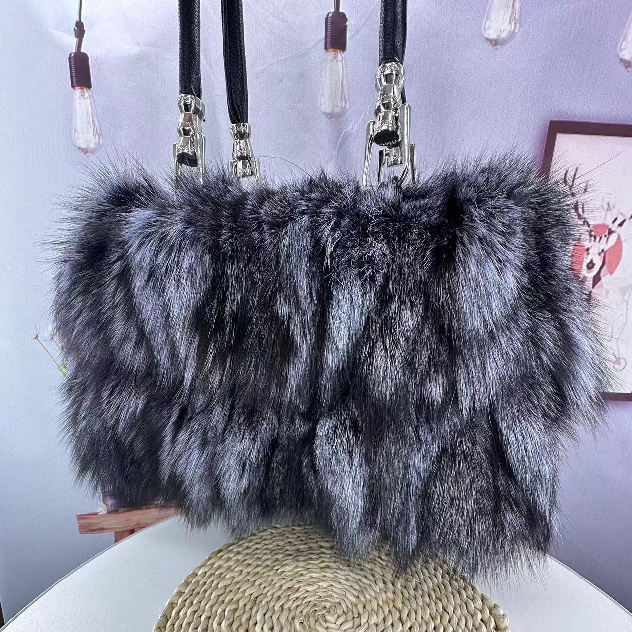 VOIDRA Luxe Real Fox Fur Crossbody – Korean Winter Statement Bag