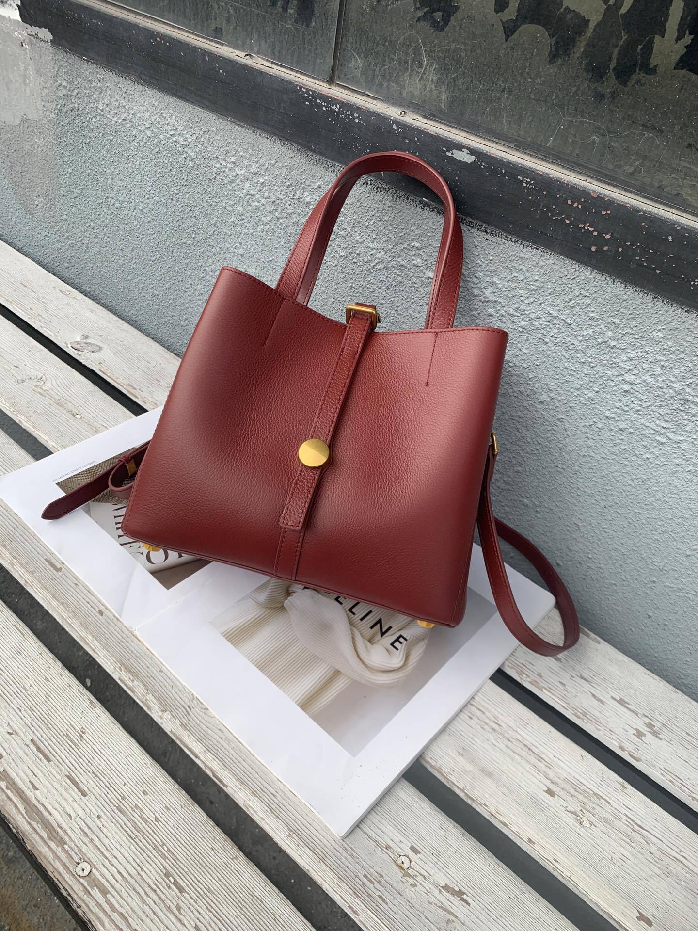 VOIDRA NOMAD — Soft Leather Travel Tote in First-Layer Cowhide