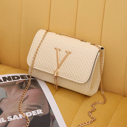 The Scholar Tote | A Classic Plaid & Tassel Messenger Bag