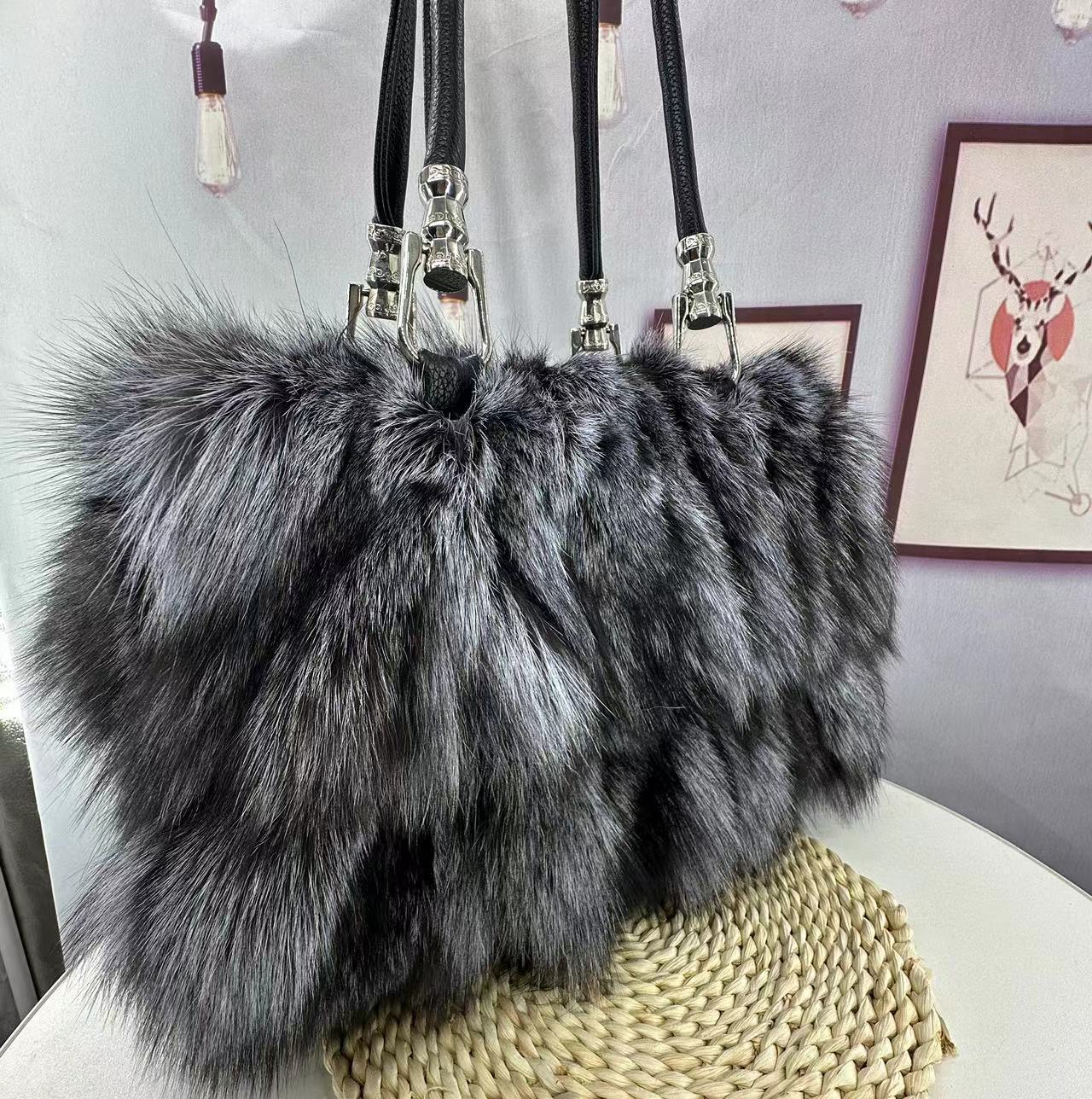 VOIDRA Luxe Real Fox Fur Crossbody – Korean Winter Statement Bag