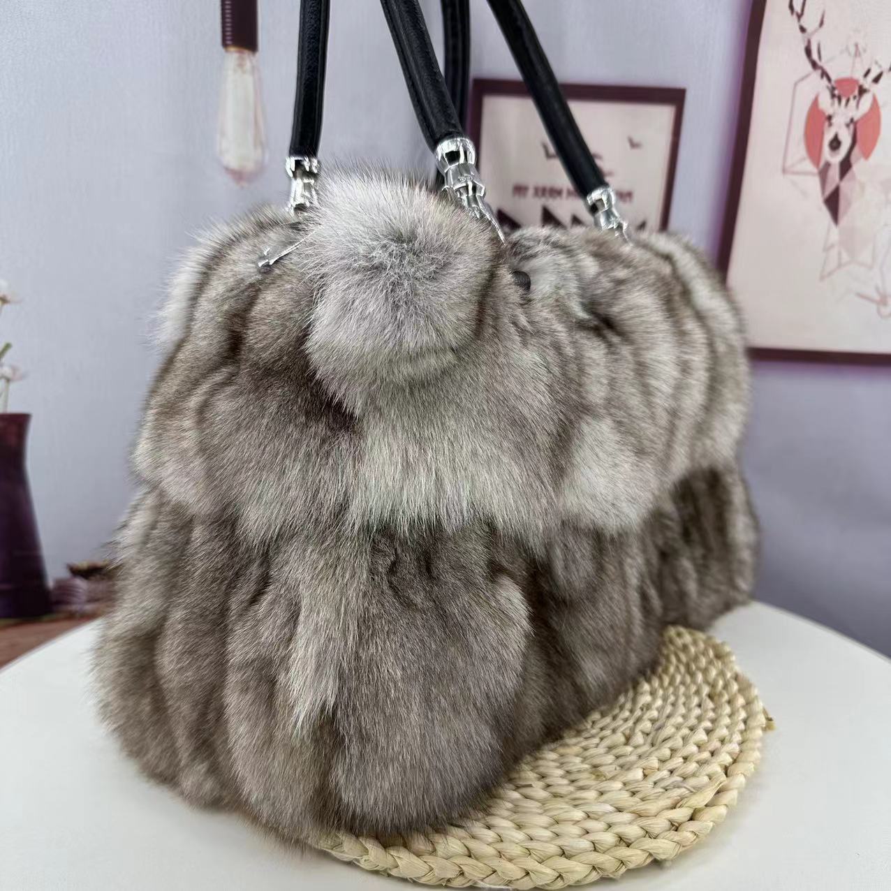 VOIDRA Luxe Real Fox Fur Crossbody – Korean Winter Statement Bag