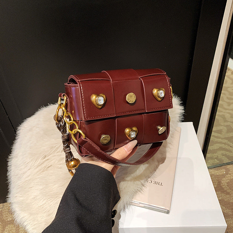 VOIDRA Rivet Edge Stitch Mini – Retro Square Crossbody Bag