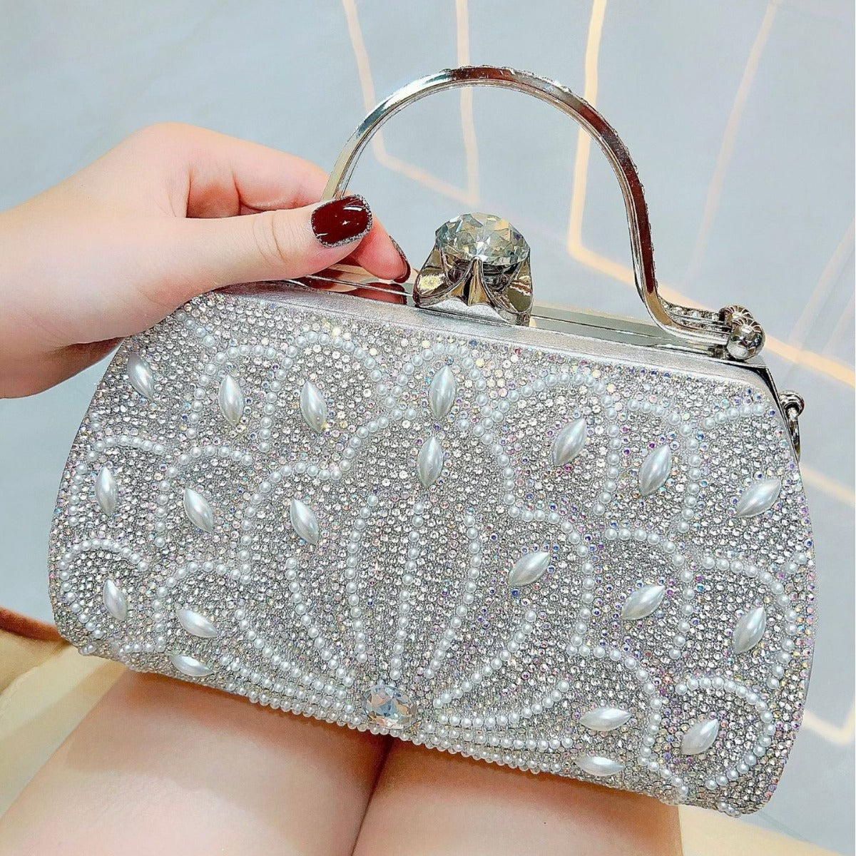 VOIDRA DazzleBox – Retro Rhinestone Mini Clutch in Gold, Silver & Black