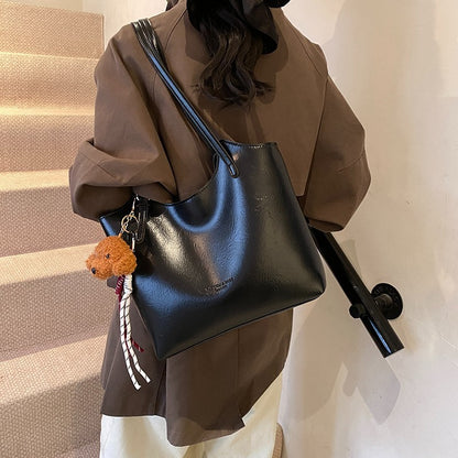 VOIDRA StreetMuse™ – Retro Stitch Accent Shoulder Bag