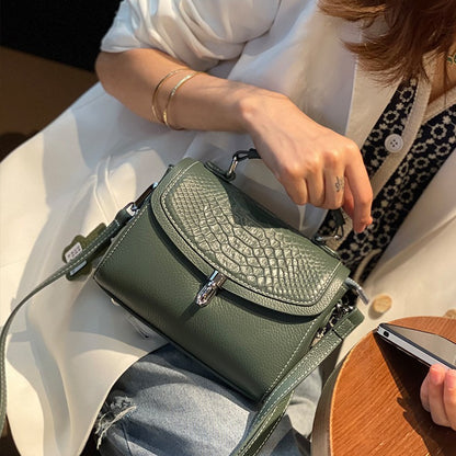 VOIDRA LYRA — Soft Cowhide Everyday Shoulder Bag in Pearl-Tone Elegance