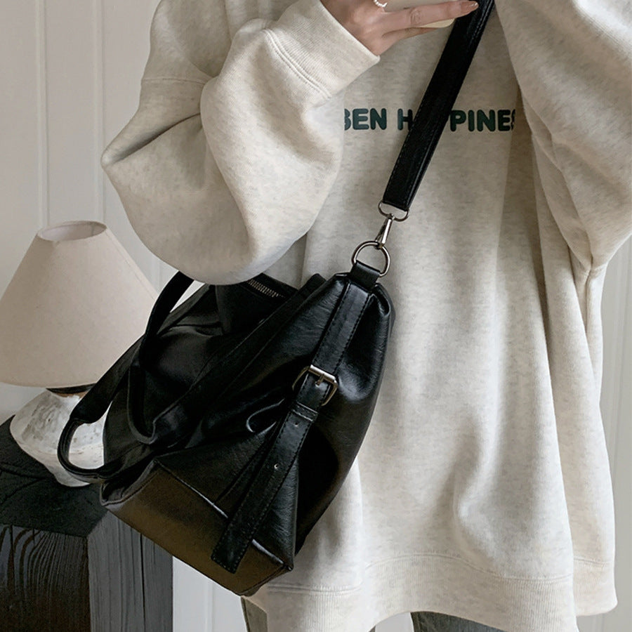 VOIDRA JetSet – Soft PU Travel Crossbody in Midnight Black