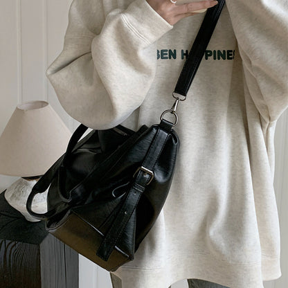 VOIDRA JetSet – Soft PU Travel Crossbody in Midnight Black