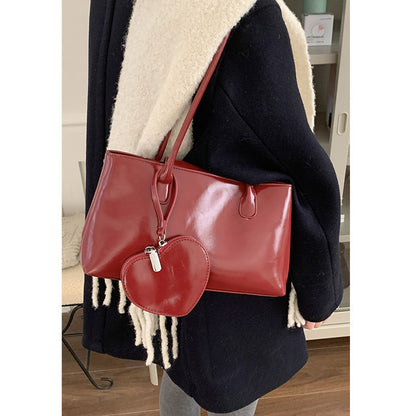 VOIDRA LoveLink – Red PU Leather Shoulder Bag with Bold Minimalist Charm