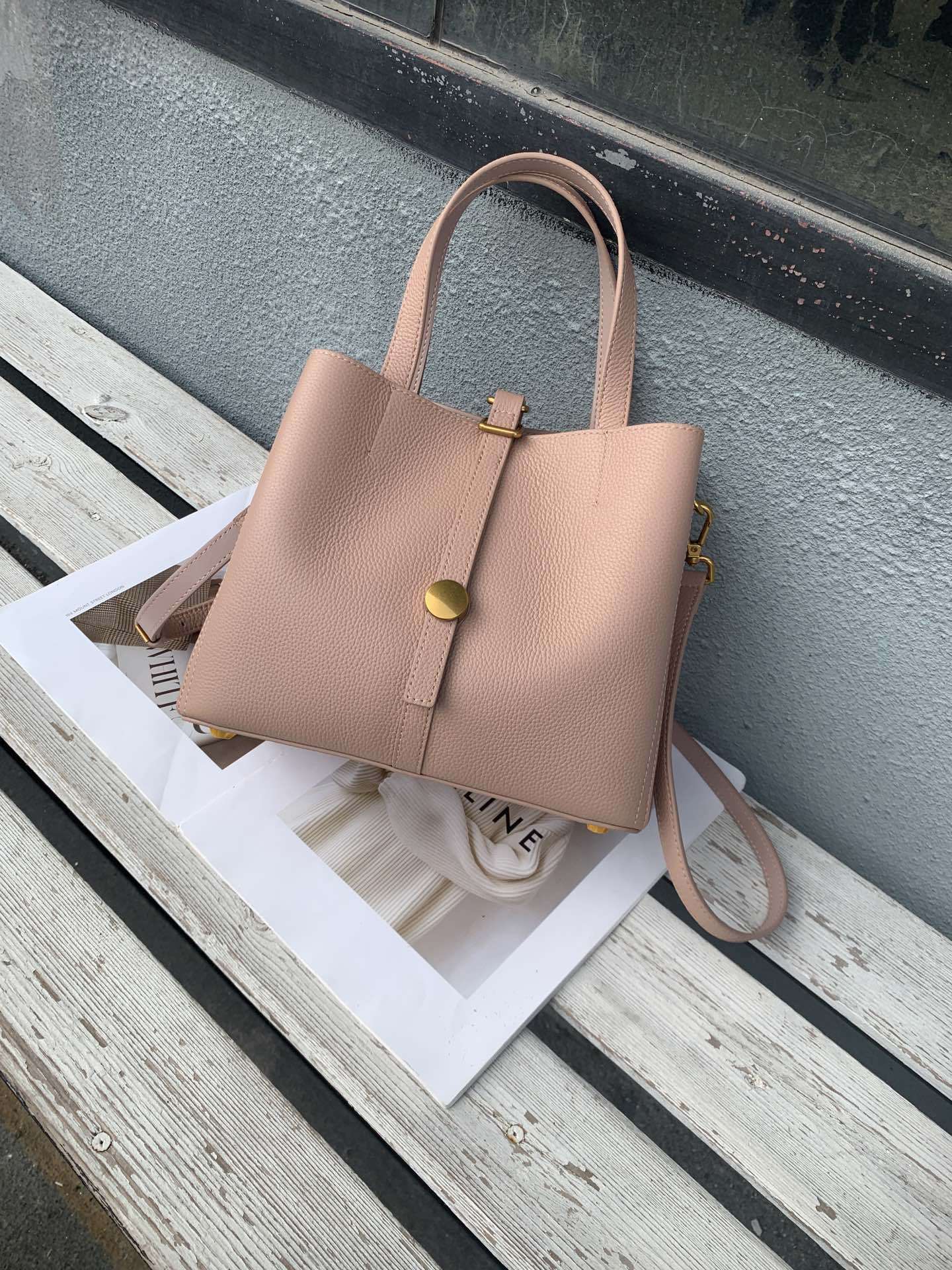 VOIDRA NOMAD — Soft Leather Travel Tote in First-Layer Cowhide