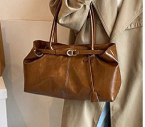 VOIDRA VelvEdge™ Minimalist Underarm Bag – Autumn/Winter Classic in PU Leather